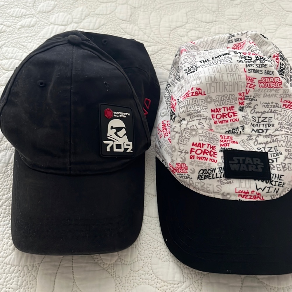 2  Disney Star Wars  caps white and black